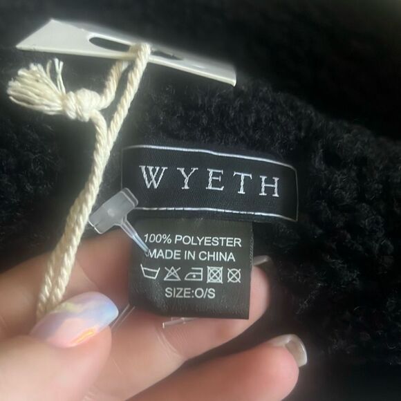 ✨Wyeth Astrid Suede Bucket Hat✨ main image 4